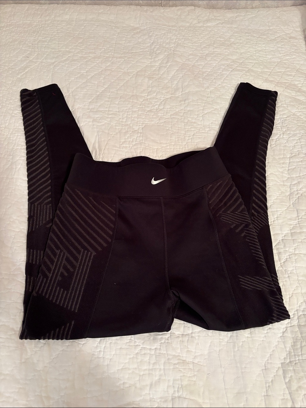 Nike‎ Therma-Fit Black Leggings with Subtle Charcoal Geometric Panels